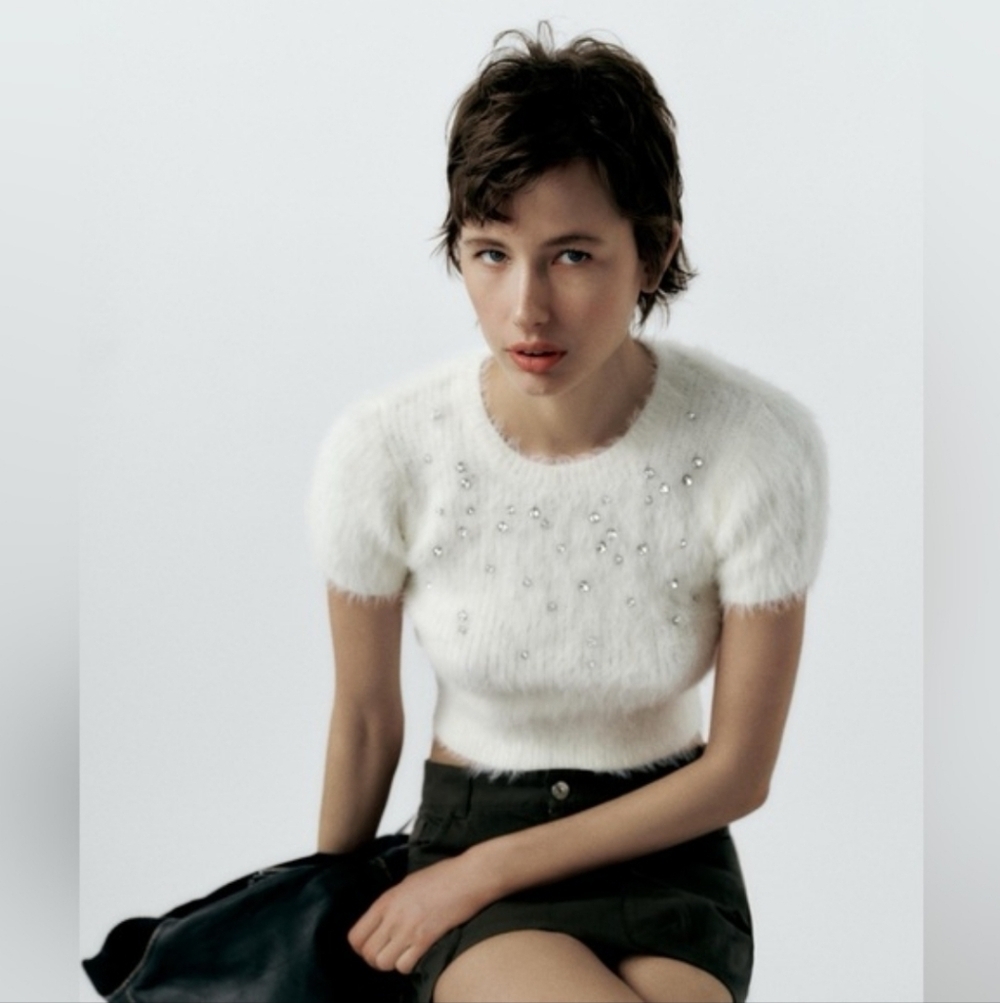 ZARA FAUX FUR CROP SWEATER/PULLOVER WITH RHINESTONES
